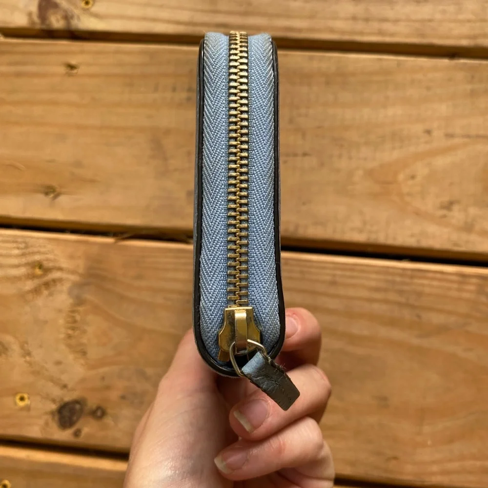 Authentic Gucci Betty Continental logo zip around wallet leather blue . - Picture 8 of 10